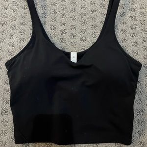 I’m selling a lululemon tank top